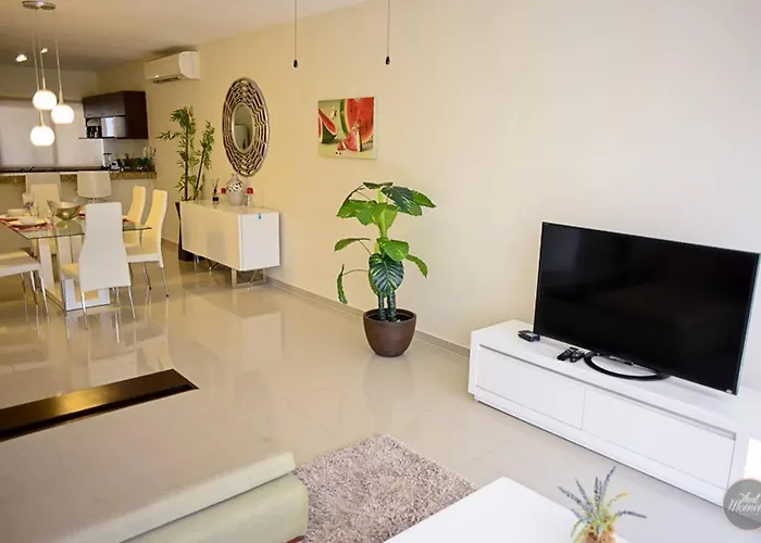 Holiday home Spacious Ph 3 Bedrooms With Private Terrace, Club Access *