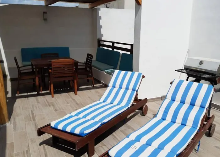 Spacious Ph 3 Bedrooms With Private Terrace, Club Access Holiday home *